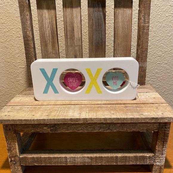 Valentine’s Day Tier Tray Decor, XOXO Wood Sign, Sweet Love & Kiss Me Wood Sign - Picture 3 of 16